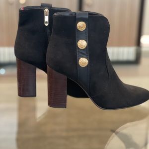 Tommy Hilfiger Black Suede Booties Size 8.5M